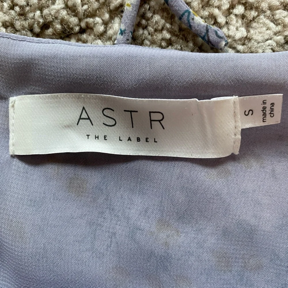 ASTR The Label Lavender Ruffled Floral Long Sleeved Boxy Fit Blouse, Size Small - Picture 3 of 5